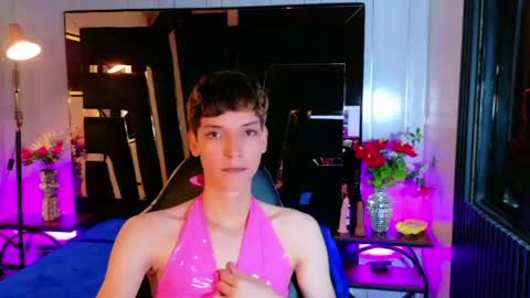 Snapshot of stefany_piink chatting on 04/21/26, 12:33 stefany piink online show from 04/21/26, 12:33