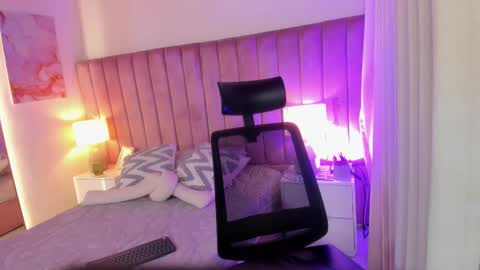 STEFANY online show from 03/25/26, 09:21