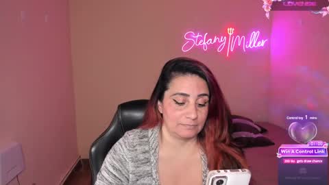 Snapshot of stefanyhotmilf chatting on 12/30/24, 12:20 stefany online show from 12/30/24, 12:20