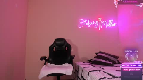 Snapshot of stefanyhotmilf chatting on 01/09/25, 01:02 stefany online show from 01/09/25, 01:02