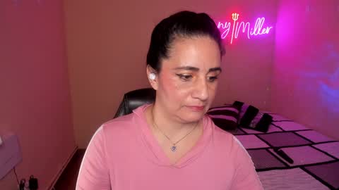 Snapshot of stefanyhotmilf chatting on 01/10/25, 03:48 stefany online show from 01/10/25, 03:48
