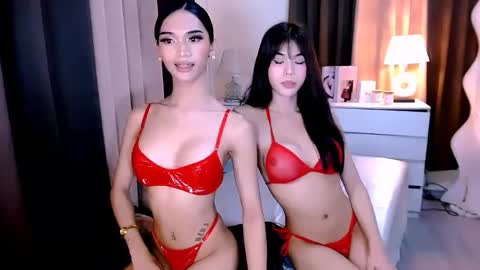 Snapshot of steffani_deluxe chatting on 10/24/25, 10:22 STEF online show from 10/24/25, 10:22