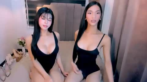 Snapshot of steffani_deluxe chatting on 03/25/26, 02:28 STEF online show from 03/25/26, 02:28