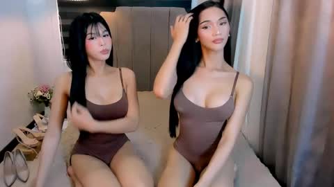 Snapshot of steffani_deluxe chatting on 04/23/26, 05:08 STEF online show from 04/23/26, 05:08