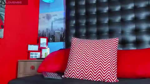 Snapshot of steffanxxll chatting on 03/06/26, 10:17 ---steffan--- online show from 03/06/26, 10:17