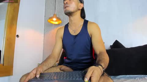 Snapshot of steffanxxll chatting on 03/27/26, 04:07 ---steffan--- online show from 03/27/26, 04:07