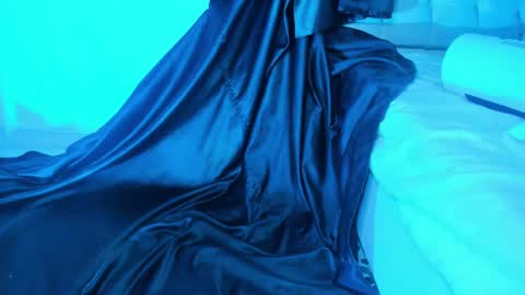 Snapshot of steffany_lopez_ chatting on 02/06/25, 12:11 steffany_lopez_ online show from 02/06/25, 12:11