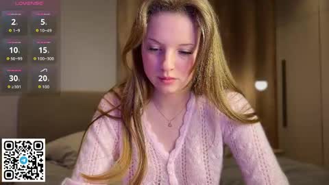 Snapshot of steffi_meoww chatting on 04/25/26, 07:33 STEFI Streams every day from 10 PM GTM1 online show from 04/25/26, 07:33