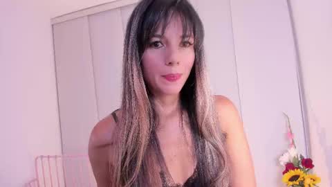 Snapshot of steffy_dan chatting on 03/08/25, 07:05 Steffy online show from 03/08/25, 07:05