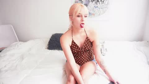 Snapshot of stefigirl chatting on 02/09/26, 06:56 Stef online show from 02/09/26, 06:56