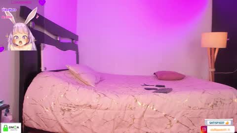 Snapshot of stefiqueen_11_ chatting on 10/28/25, 03:10 StefBri online show from 10/28/25, 03:10