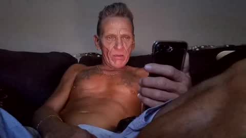 Snapshot of stefy1037 chatting on 11/10/25, 07:07 stefy1037 online show from 11/10/25, 07:07