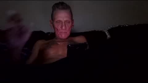 Snapshot of stefy1037 chatting on 11/24/25, 08:47 stefy1037 online show from 11/24/25, 08:47