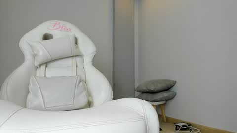 Snapshot of stefy_bratz chatting on 04/13/26, 03:12 Stefany Bratz online show from 04/13/26, 03:12