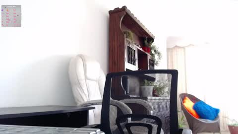 Estefany online show from 05/24/26, 05:40