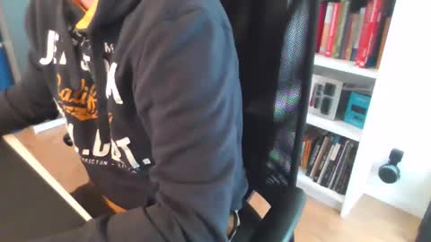 Snapshot of steiferpimmel chatting on 02/26/25, 12:47 steiferpimmel online show from 02/26/25, 12:47