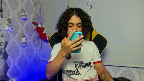 Snapshot of steinn_ chatting on 12/14/25, 07:29 Stein online show from 12/14/25, 07:29