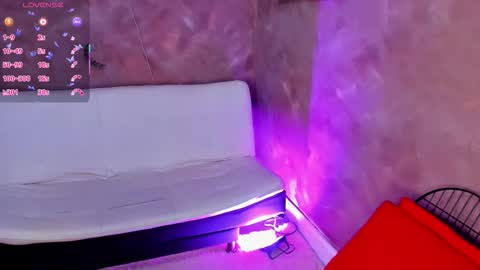 Snapshot of stela__gs chatting on 12/21/25, 03:30 stella online show from 12/21/25, 03:30