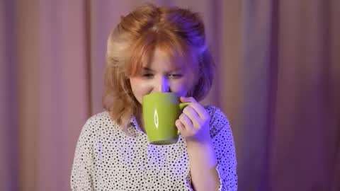 Stella online show from 09/19/25, 05:09