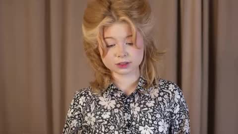 Stella online show from 10/07/25, 12:41