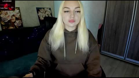Stella  Cox online show from 10/15/25, 08:14
