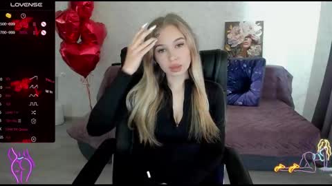Snapshot of stella__cox chatting on 03/07/26, 12:24 Stella Cox online show from 03/07/26, 12:24