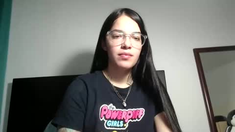 Snapshot of stella_art chatting on 02/11/25, 04:44 Stella online show from 02/11/25, 04:44