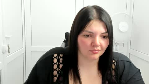 Snapshot of stella_la_ chatting on 06/15/26, 12:18 Stella online show from 06/15/26, 12:18