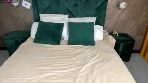 Snapshot of stella_leee chatting on 04/12/26, 11:32 Stella Leee online show from 04/12/26, 11:32