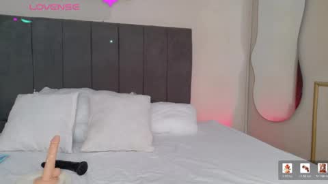 Snapshot of stella_luxury chatting on 06/05/26, 12:33 Stella online show from 06/05/26, 12:33