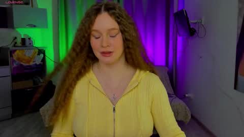 Stella online show from 10/20/25, 04:40