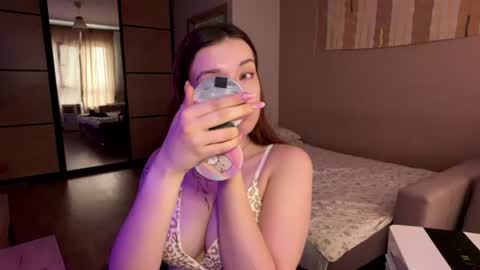 Snapshot of stella_rass chatting on 06/28/26, 06:41 Stella online show from 06/28/26, 06:41