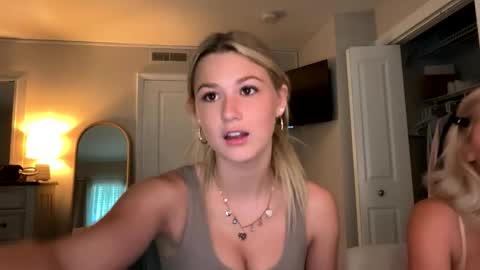 Snapshot of stella_rose20 chatting on 02/03/26, 03:50 Stella Rose online show from 02/03/26, 03:50