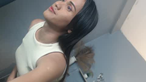 Snapshot of stella_siner chatting on 05/07/26, 10:04 Stella Siner online show from 05/07/26, 10:04