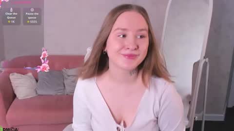 Snapshot of stella_soul chatting on 03/22/26, 01:20 Stella online show from 03/22/26, 01:20