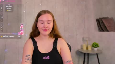 Snapshot of stella_soul chatting on 04/10/26, 01:11 Stella online show from 04/10/26, 01:11