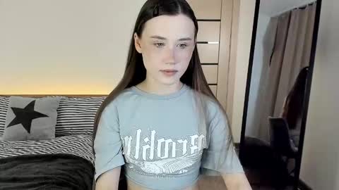 Snapshot of stella_sunny chatting on 03/03/26, 05:19 stella_sunny online show from 03/03/26, 05:19