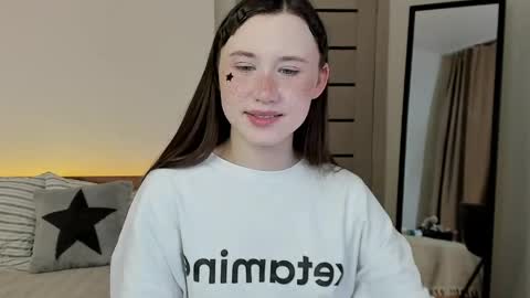 Snapshot of stella_sunny chatting on 04/04/26, 12:42 stella_sunny online show from 04/04/26, 12:42