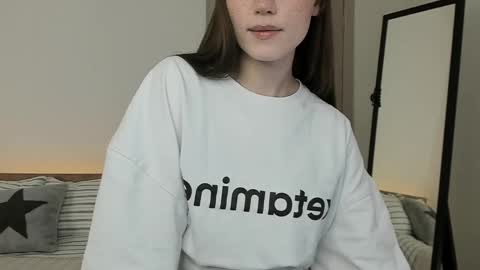 Snapshot of stella_sunny chatting on 04/09/26, 08:09 stella_sunny online show from 04/09/26, 08:09