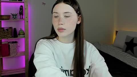 Snapshot of stella_sunny chatting on 04/28/26, 11:54 stella_sunny online show from 04/28/26, 11:54