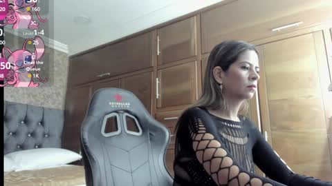 Estella online show from 12/21/24, 08:43