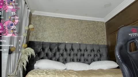 Estella online show from 12/24/24, 12:22