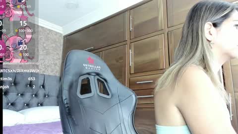 Estella online show from 01/03/25, 02:10