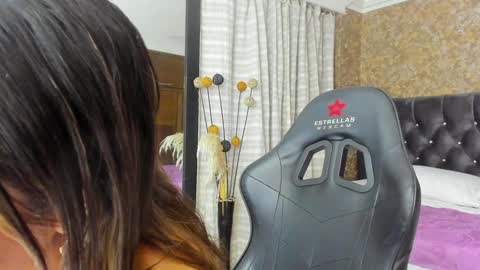 Estella online show from 01/28/25, 11:50