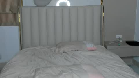 Snapshot of stellaa_queen chatting on 02/14/26, 12:18 stella online show from 02/14/26, 12:18