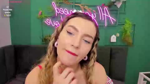 Stella online show from 03/18/26, 01:42