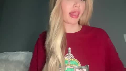 Snapshot of stellacummings chatting on 02/12/25, 07:55 Stella Bella online show from 02/12/25, 07:55