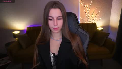 stellahoneywell online show from 11/20/25, 09:36