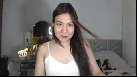 Stella online show from 10/11/25, 04:27