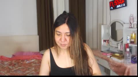 Snapshot of stellahugets chatting on 05/08/26, 02:22 Stella online show from 05/08/26, 02:22